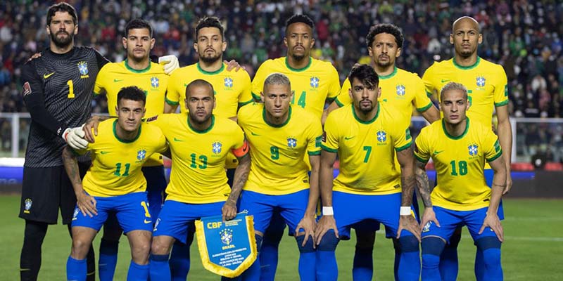 Các Cầu Thủ Brazil - Vũ công Samba trên sân cỏ